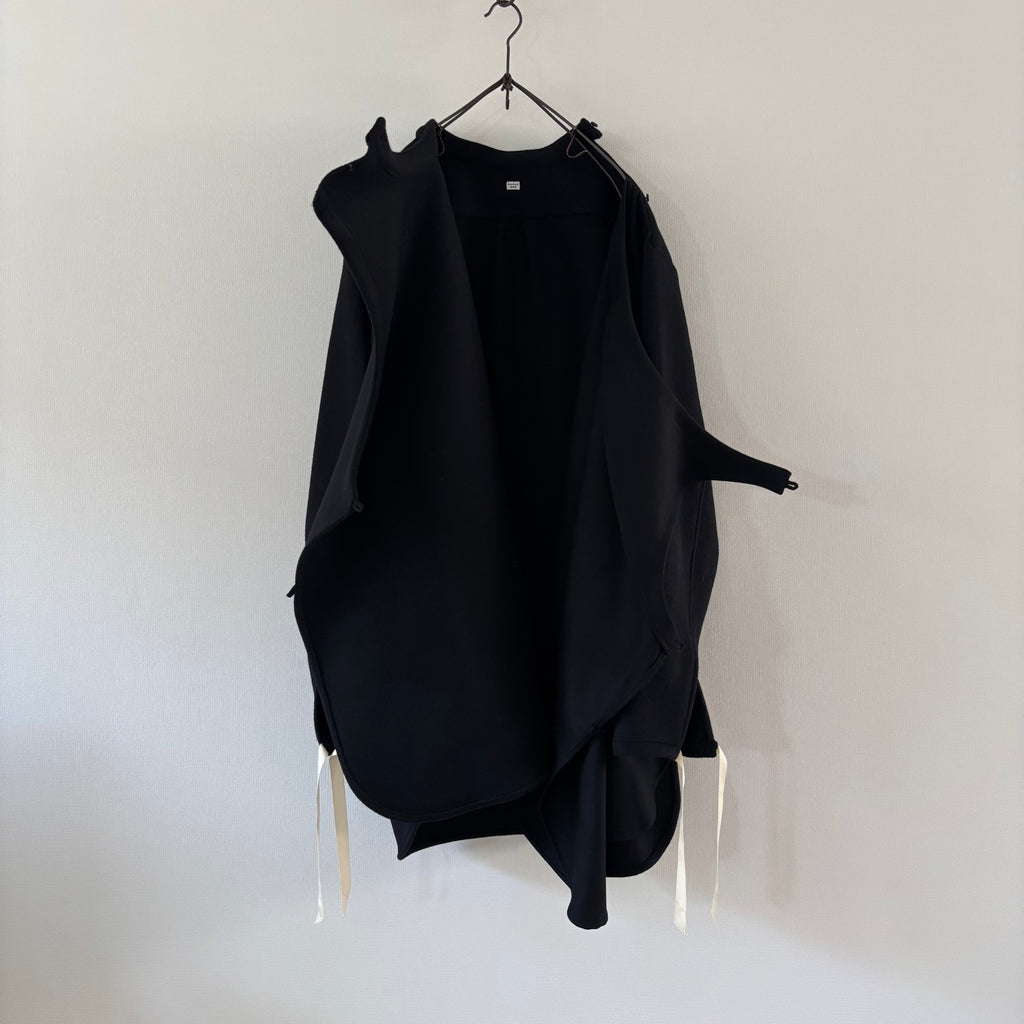 cleaveland×BELLA MOLNAR  <br>: to order<br> "Distressed to this" r.carpet/c.blend