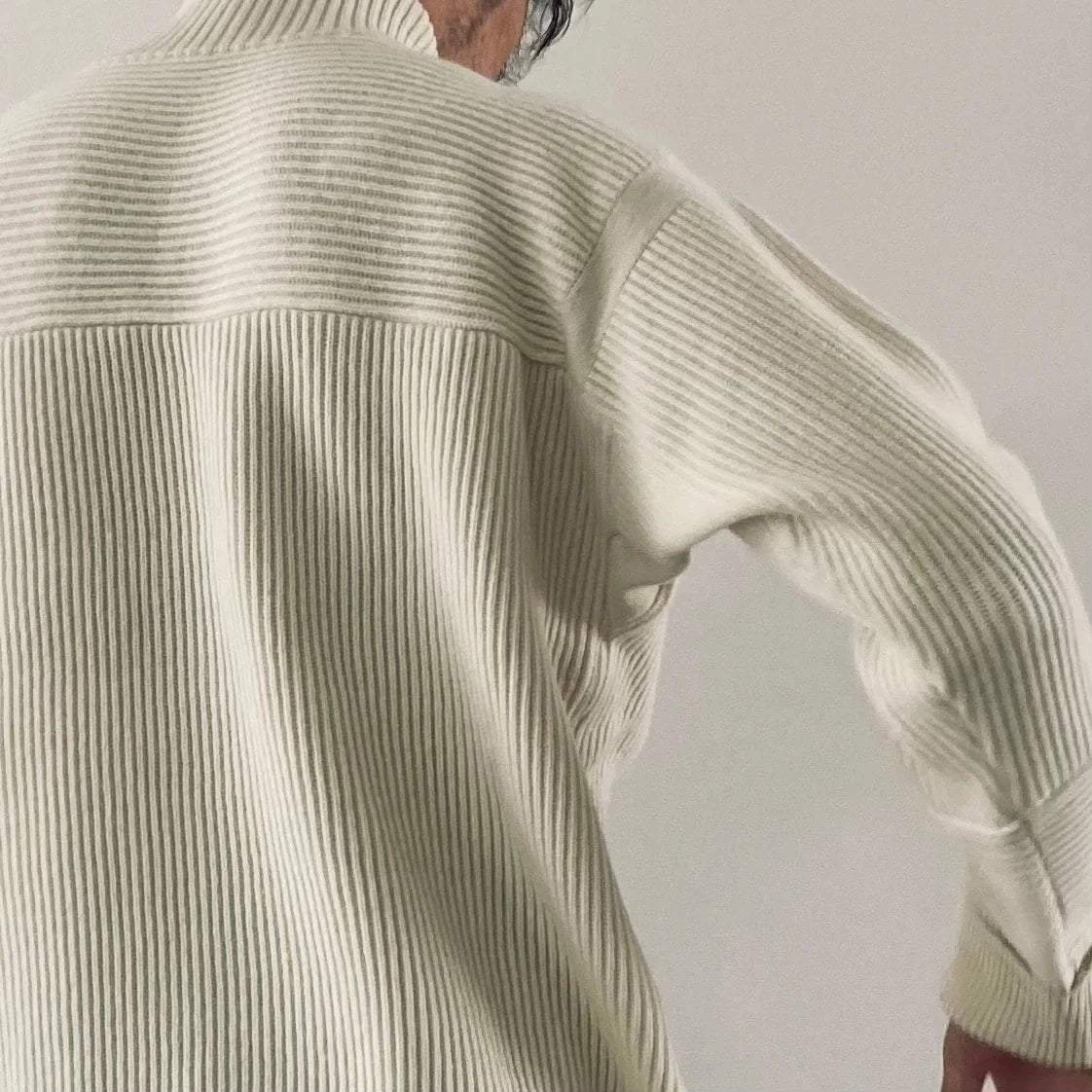 Cleaveland<br> « Le nouveau monde »<br> Pull à manches longues blanc cassé