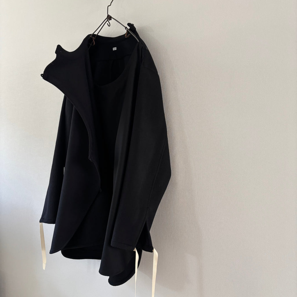 cleaveland×BELLA MOLNAR  <br>: to order<br> "Distressed to this" r.carpet/c.blend