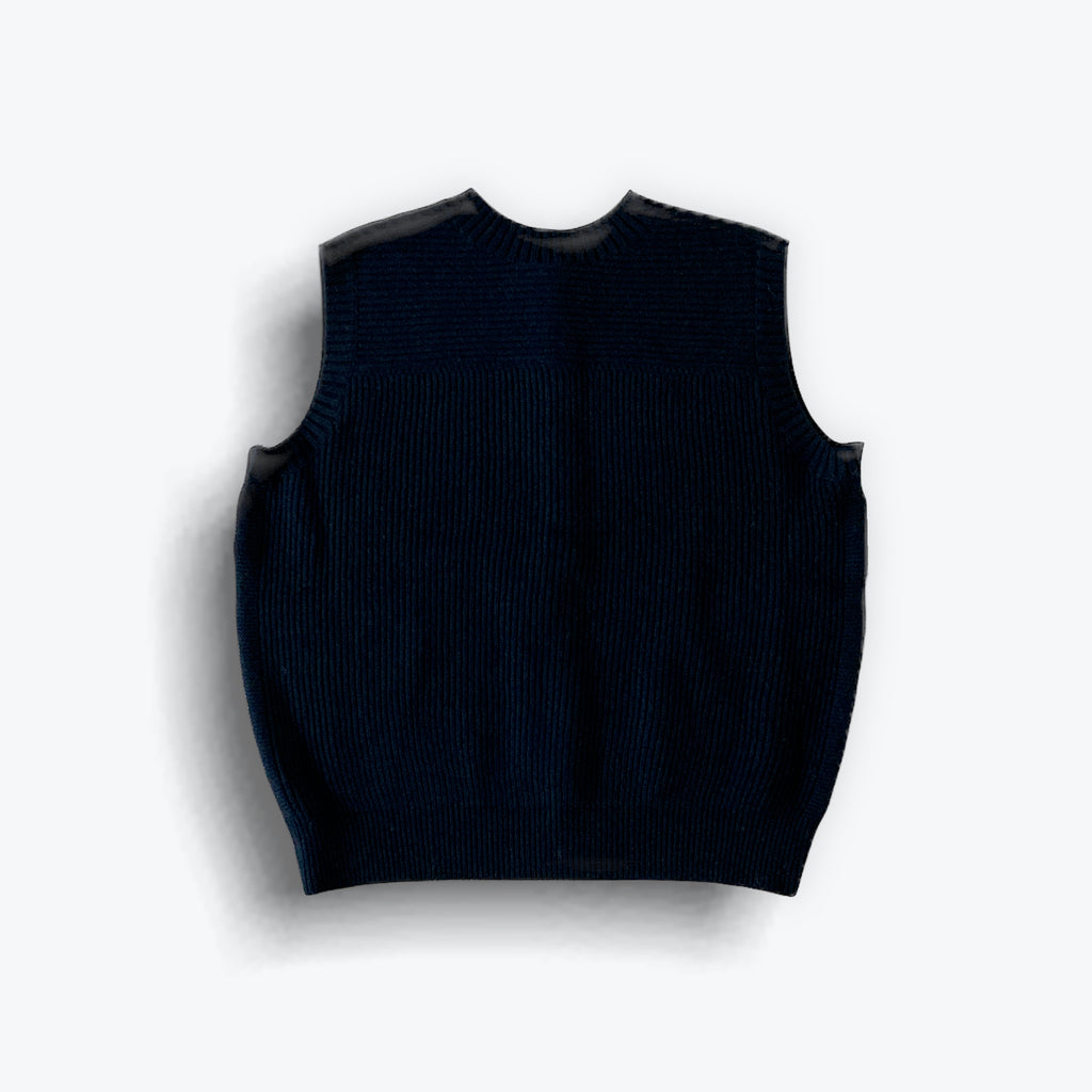 cleaveland<br> "The new world"<br> Re/vest Black