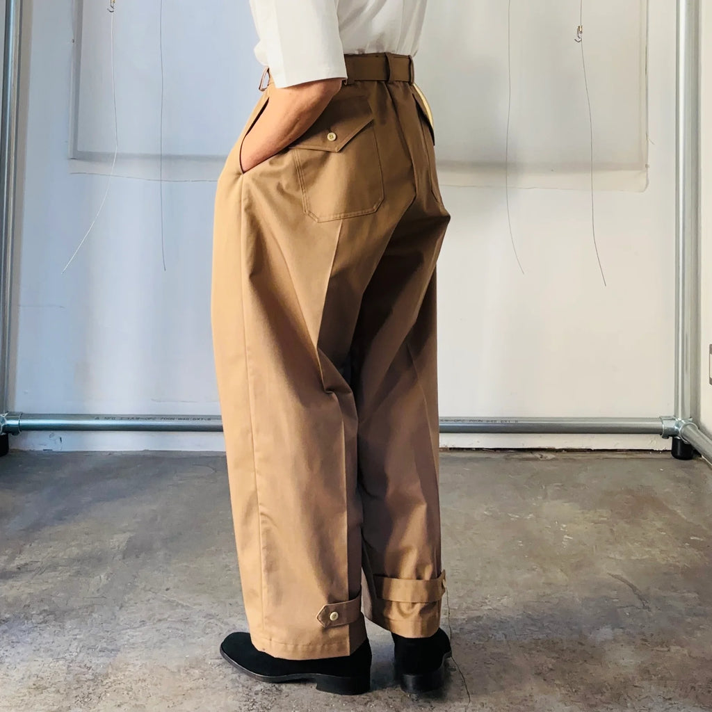 cleaveland×BELLA MOLNAR<br> : commander<br> « Revenez demain » 25 MMT