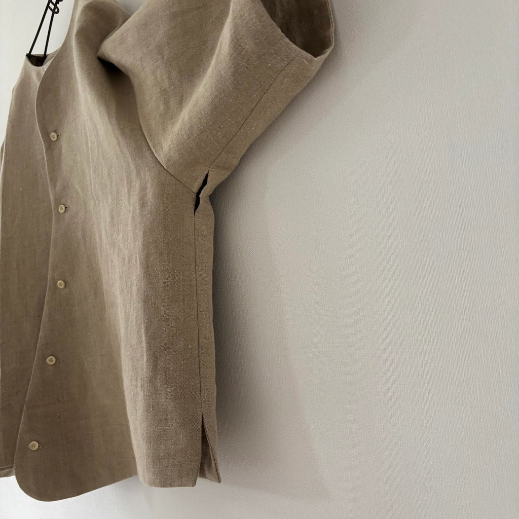 cleaveland×BELLA MOLNAR<br> : to order<br> “Play vest” with MUSO sleeves vfl