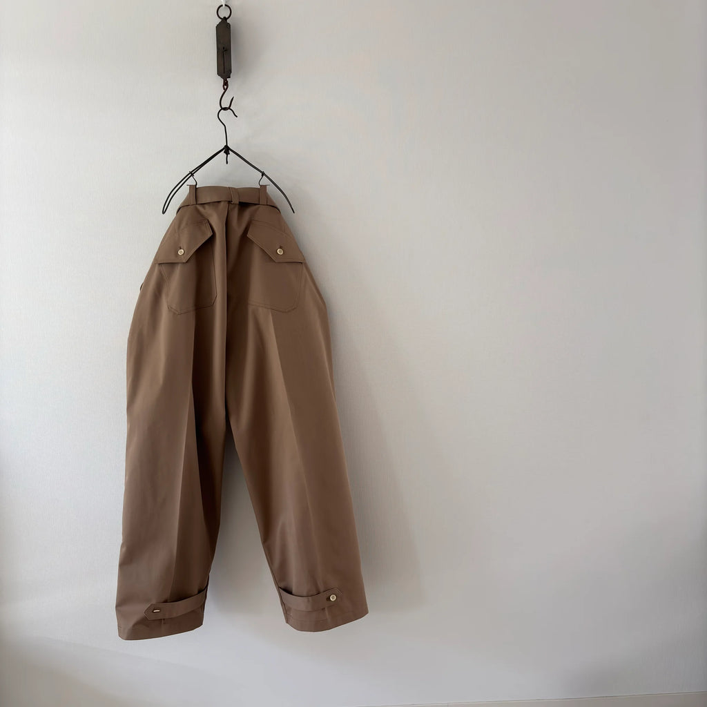 cleaveland×BELLA MOLNAR<br> : commander<br> « Revenez demain » 25 MMT