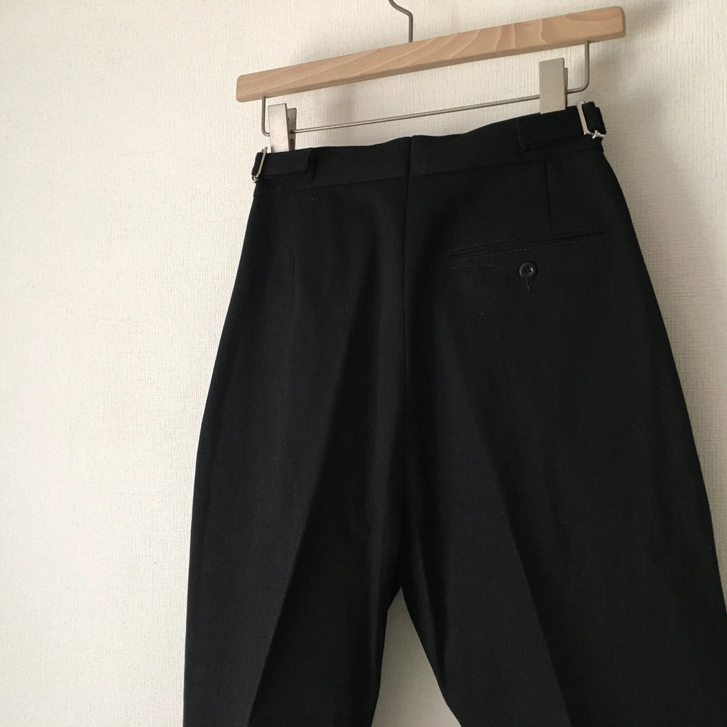 cleaveland×BELLA MOLNAR<br> : commander<br> « Cric à goulot d'étranglement » 50d