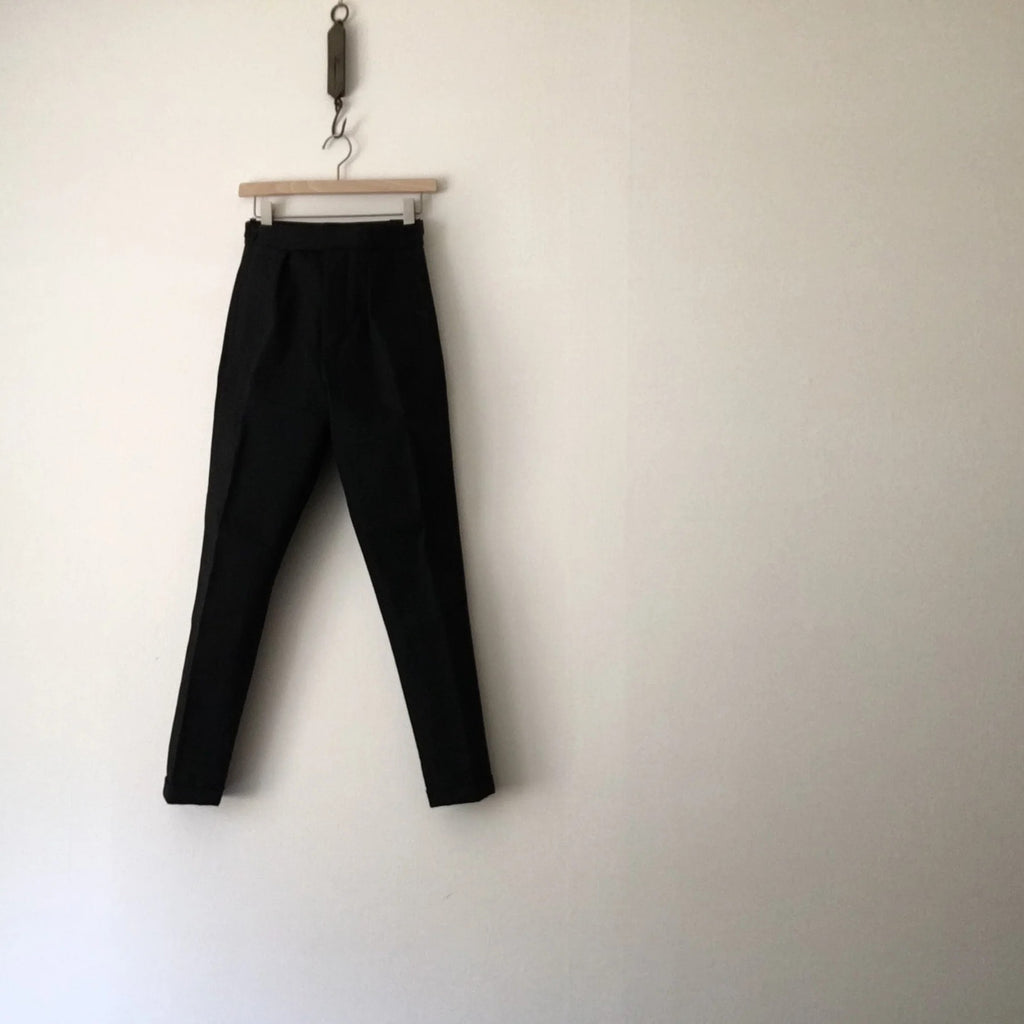 cleaveland×BELLA MOLNAR<br> : commander<br> « Cric à goulot d'étranglement » 50d