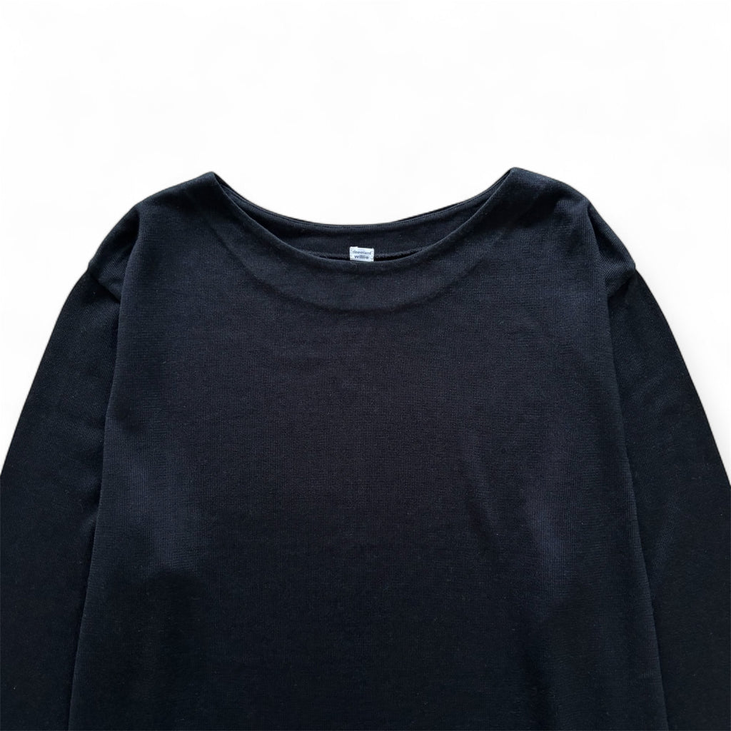 cleaveland  <br>"Out of everywhere"<br> C/pullover long sleeve Silk Knit Black