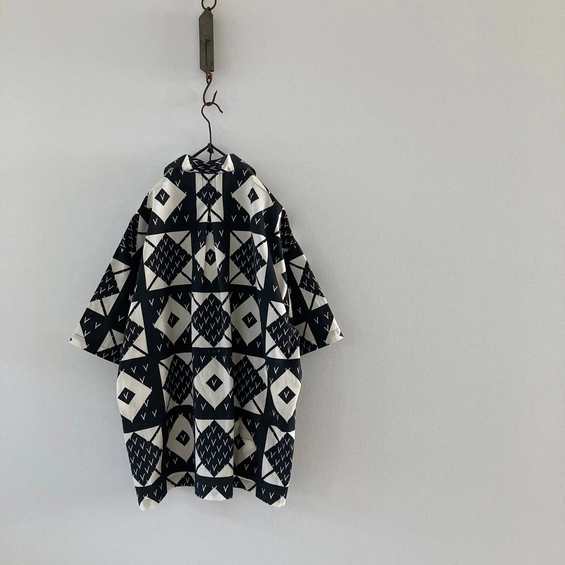 cleaveland×BELLA MOLNAR<br> : commander<br> « Chemisier de tante » 13 roses