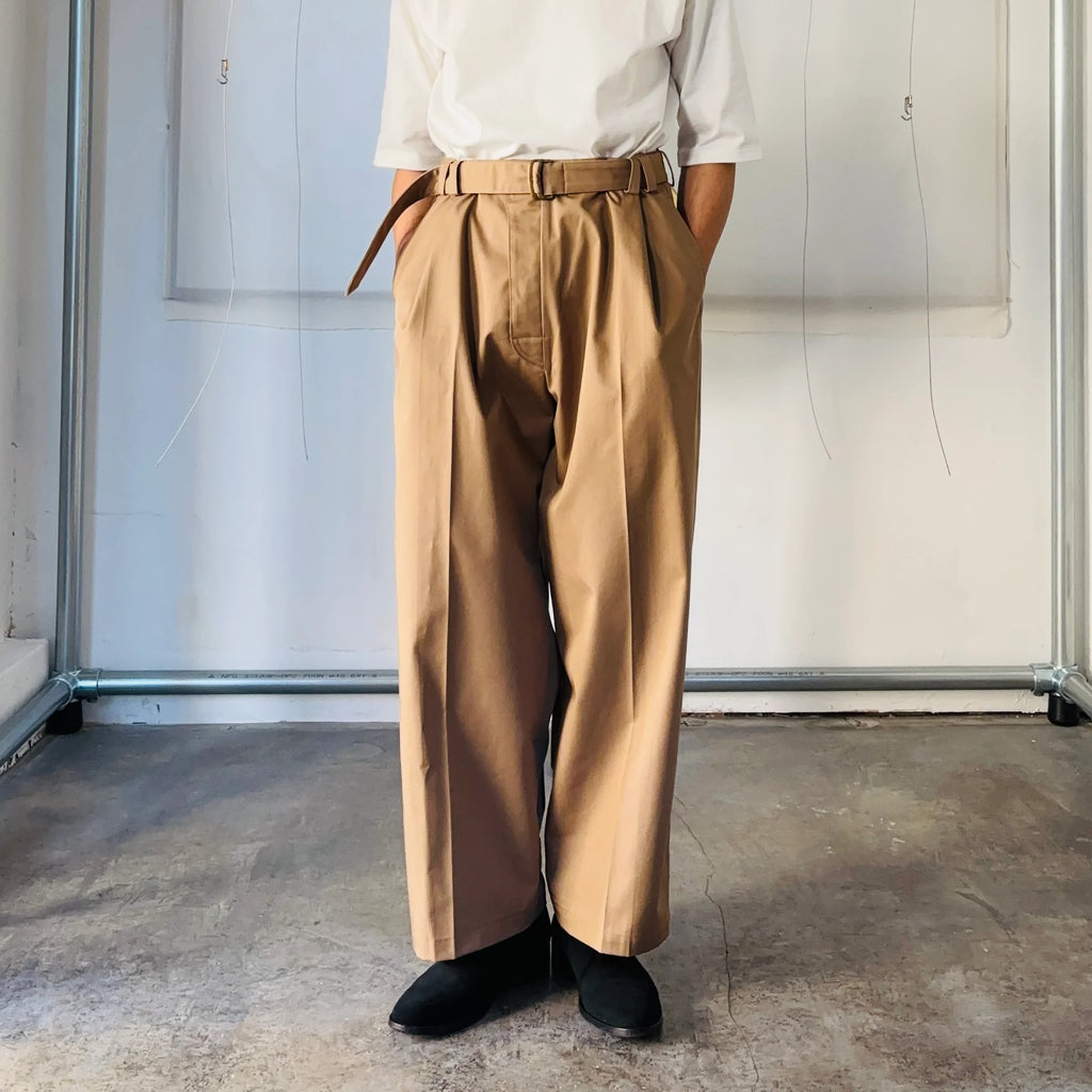 cleaveland×BELLA MOLNAR<br> : commander<br> « Revenez demain » 25 MMT