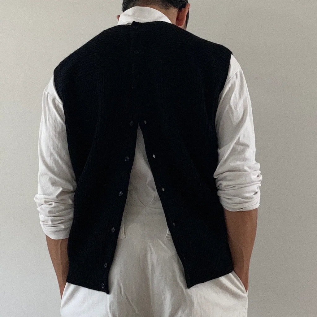 cleaveland<br> "The new world"<br> Re/vest Black