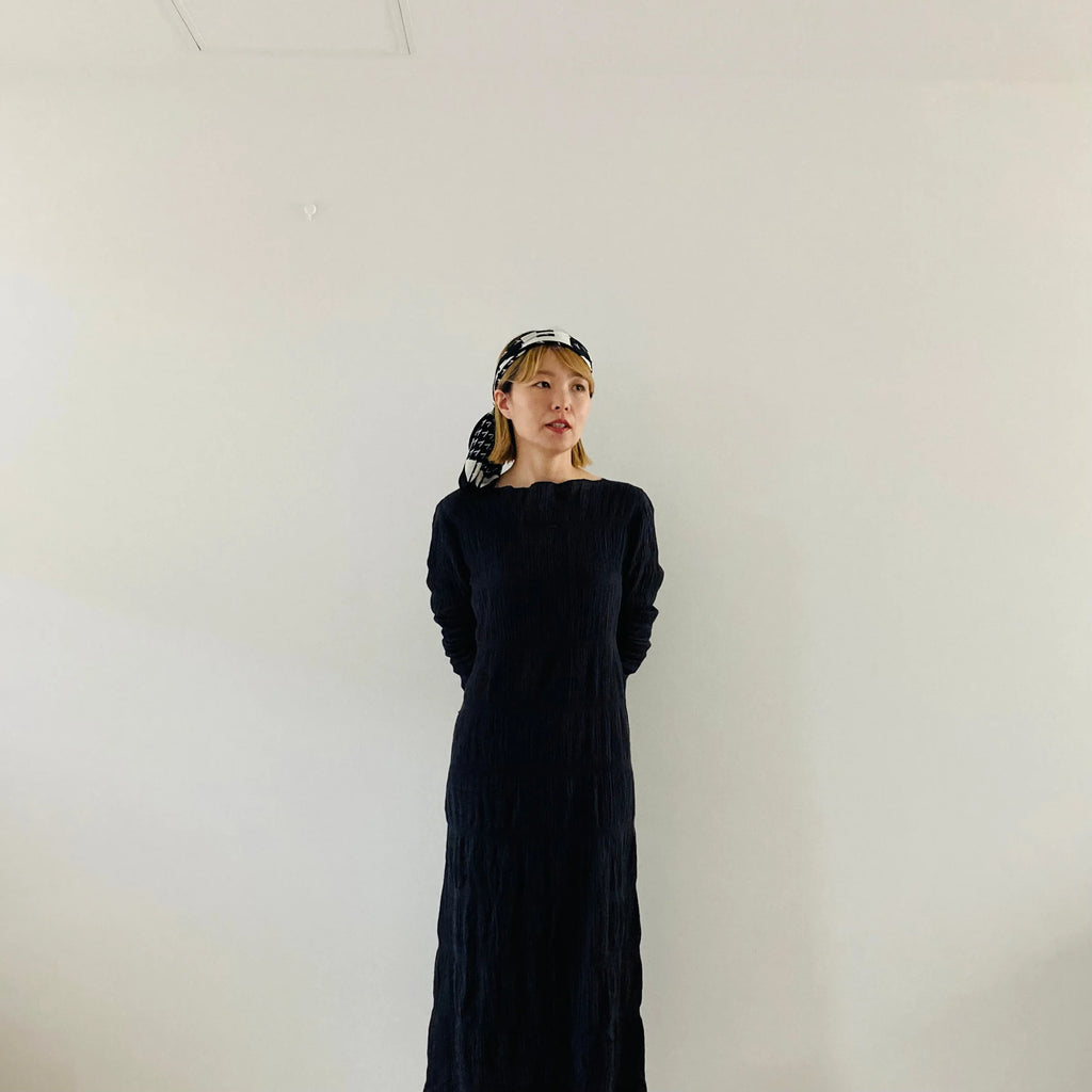 cleaveland×BELLA MOLNAR  <br>Écharpe « 13 roses »