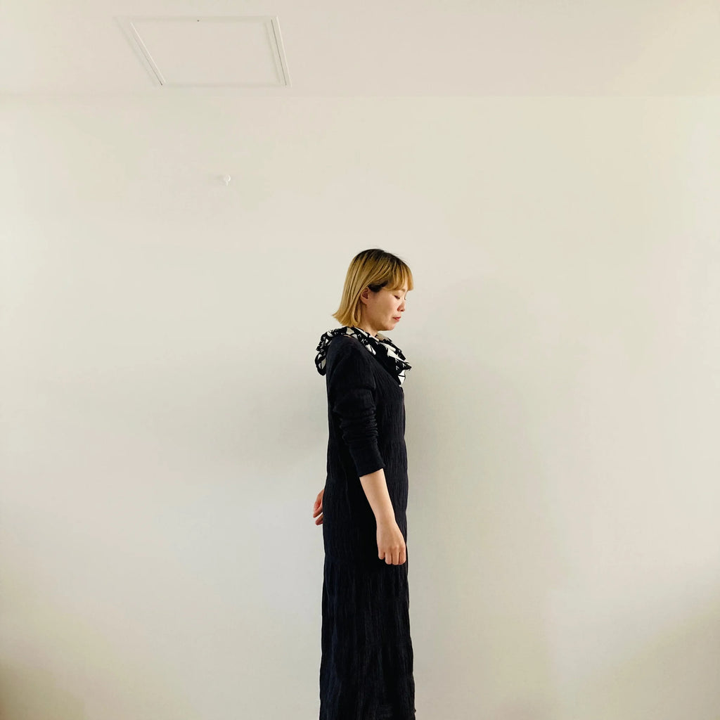 cleaveland×BELLA MOLNAR  <br>Écharpe « 13 roses »